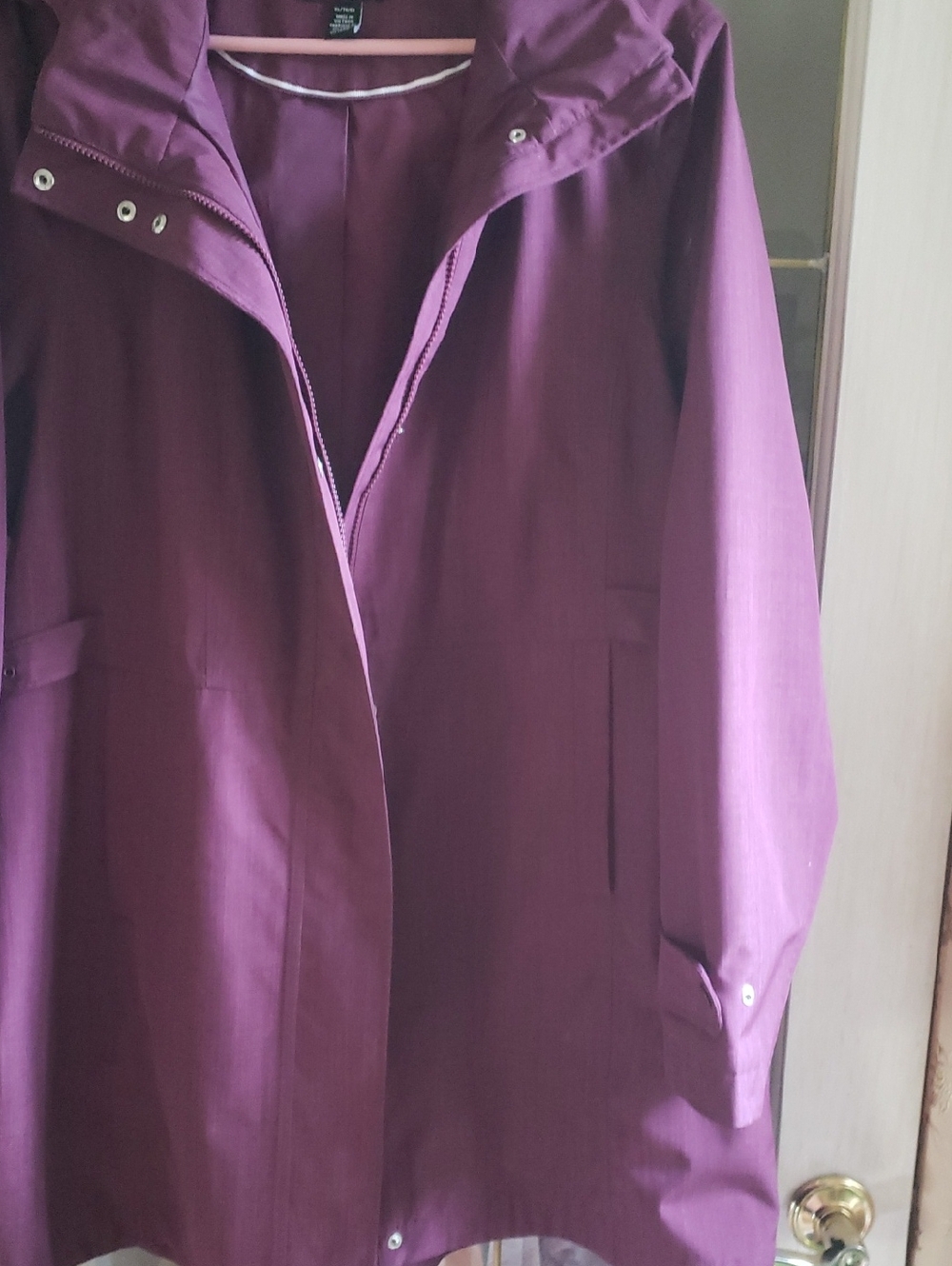 Women's Kirkland Signature Waterproof Wind Resistant Hooded Rain Trench Coat.